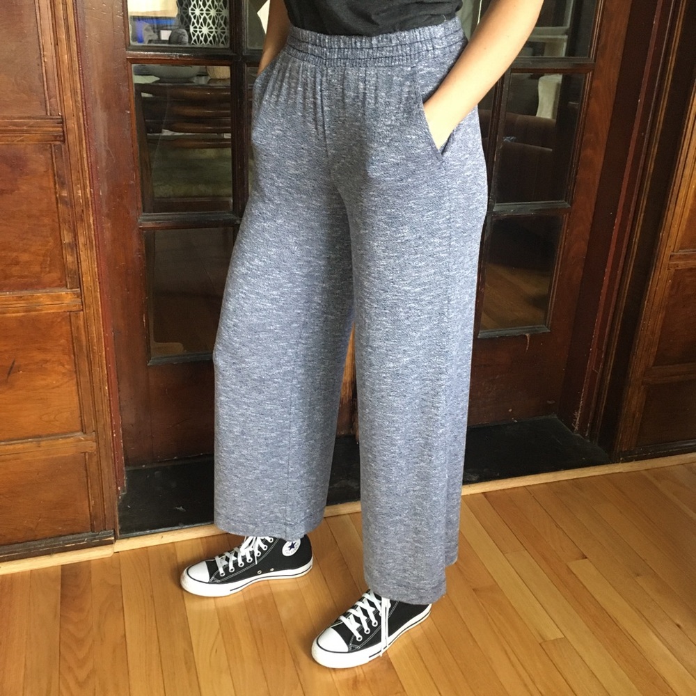 Lou & Grey Wide Leg Crop Stretch Pant